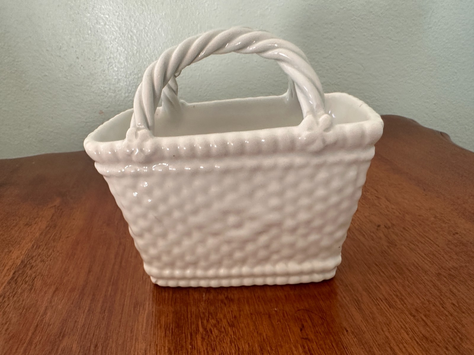 Vintage Italian Ceramic Weave Planter Basket White Italy 6023 Vintage Italian Ceramic Weave Planter Basket White Italy 6023