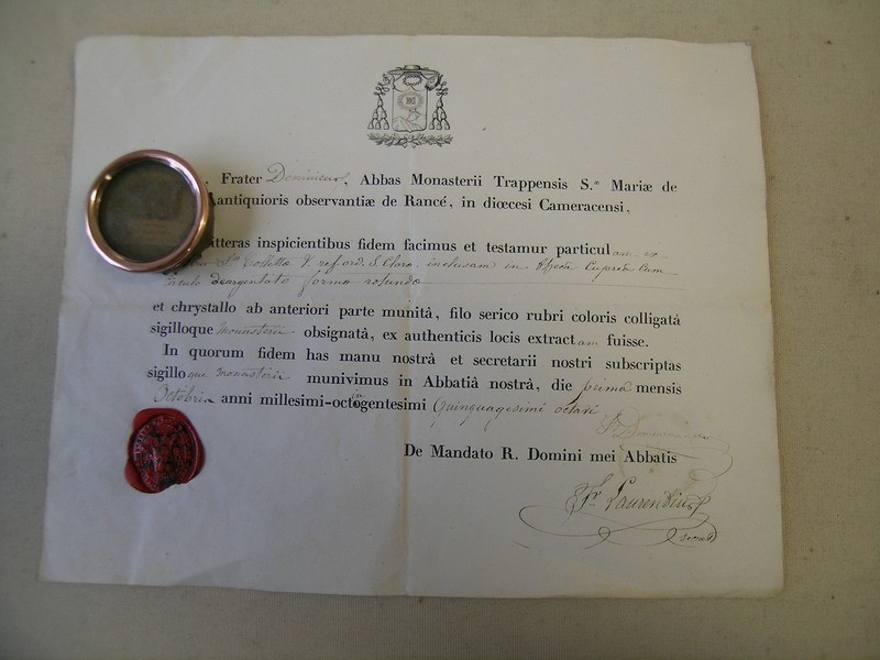 Relquary relic Saint Colette+ document 1858 (carpenters,craftsmen,Poor Clares) Relquary relic Saint Colette+ document 1858 (carpenters,craftsmen,Poor Clares)
