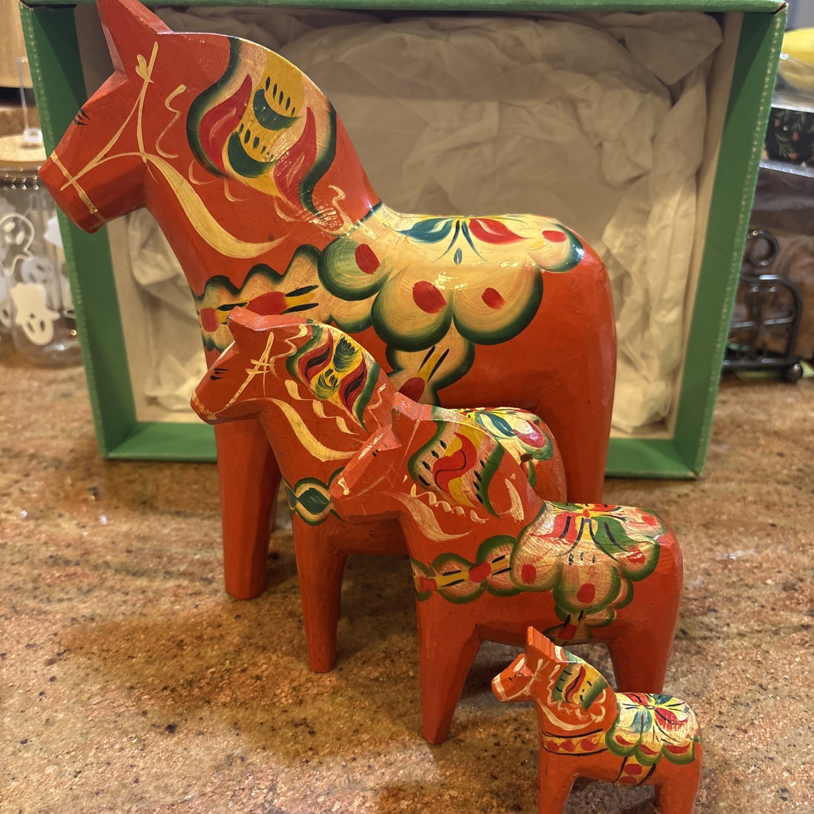 VTG Set Of 4 Swedish Dala Horses Made In Sweden 10 “ /6”/5”/3” Tall Handmade VTG Set Of 4 Swedish Dala Horses Made In Sweden 10 “ /6”/5”/3” Tall Handmade