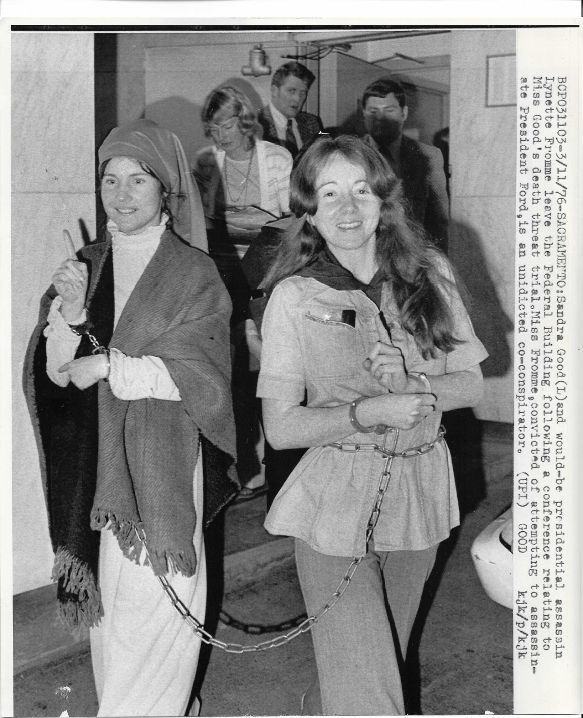 Charles Manson Cult 1976 Vintage 9x10 Photo Sandra Good Lynette Squeaky Fromm Charles Manson Cult 1976 Vintage 9x10 Photo Sandra Good Lynette Squeaky Fromm