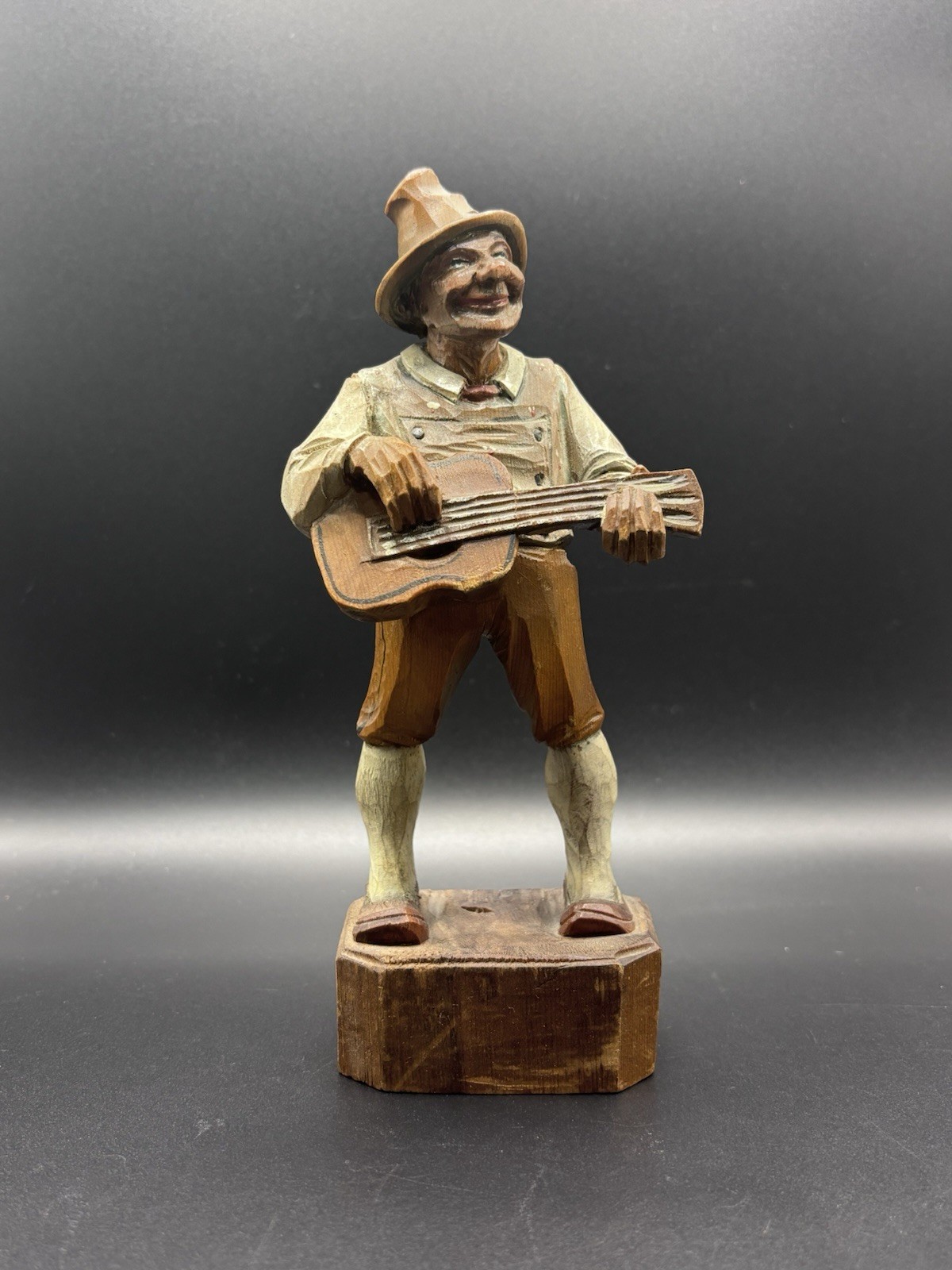 Vintage Hand-Carved ANRI Wooden Musician Figurine – Man Playing Guitar Vintage Hand-Carved ANRI Wooden Musician Figurine – Man Playing Guitar
