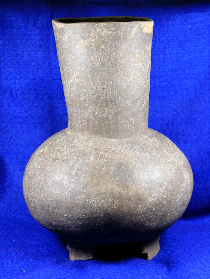 Tripod Water Bottle Authentic Prehistoric Pottery Artifact Arrowhead Indian