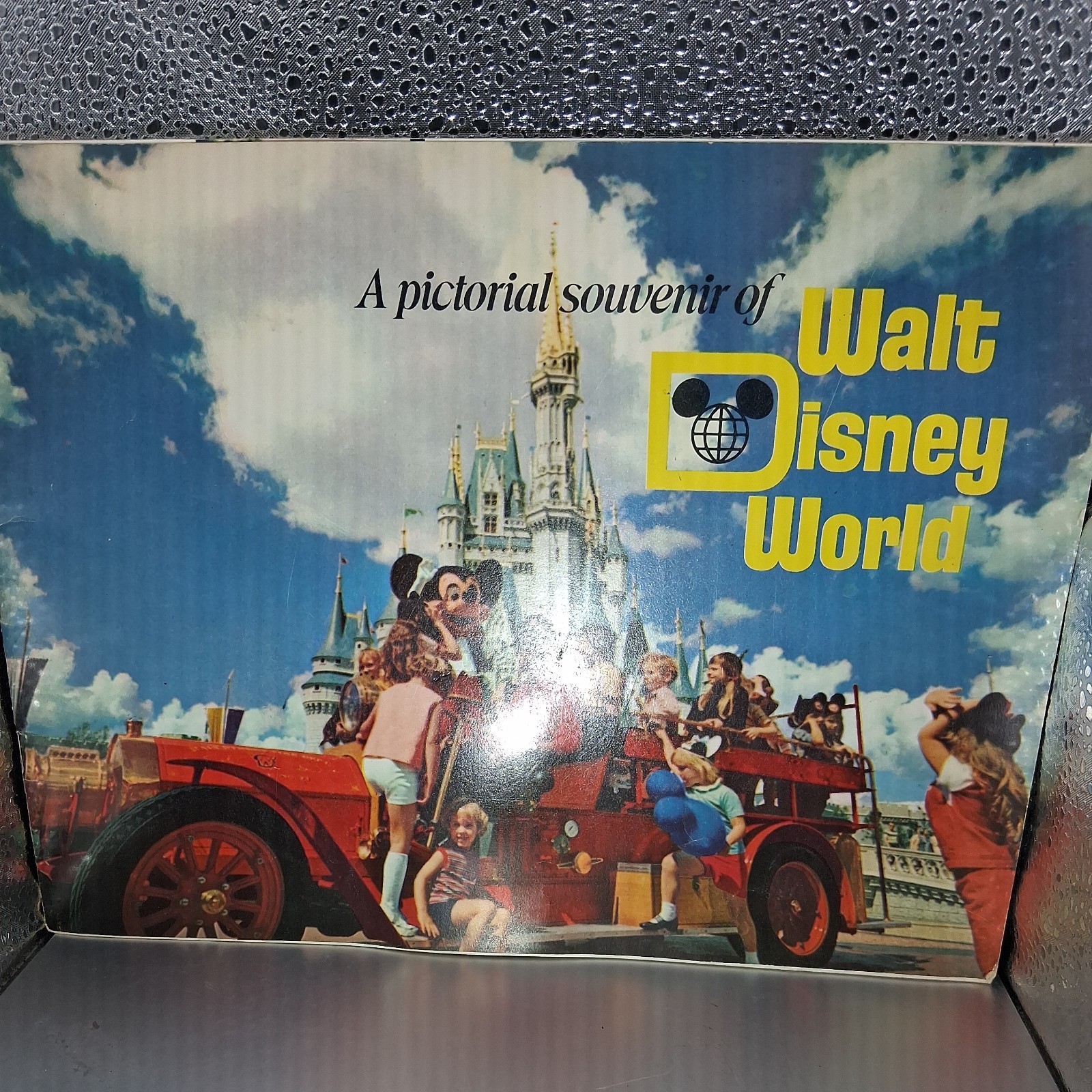 1975 A Pictorial Souvenir OF Walt Disney World 36 Pages Vintage Mickey Mouse 1975 A Pictorial Souvenir OF Walt Disney World 36 Pages Vintage Mickey Mouse