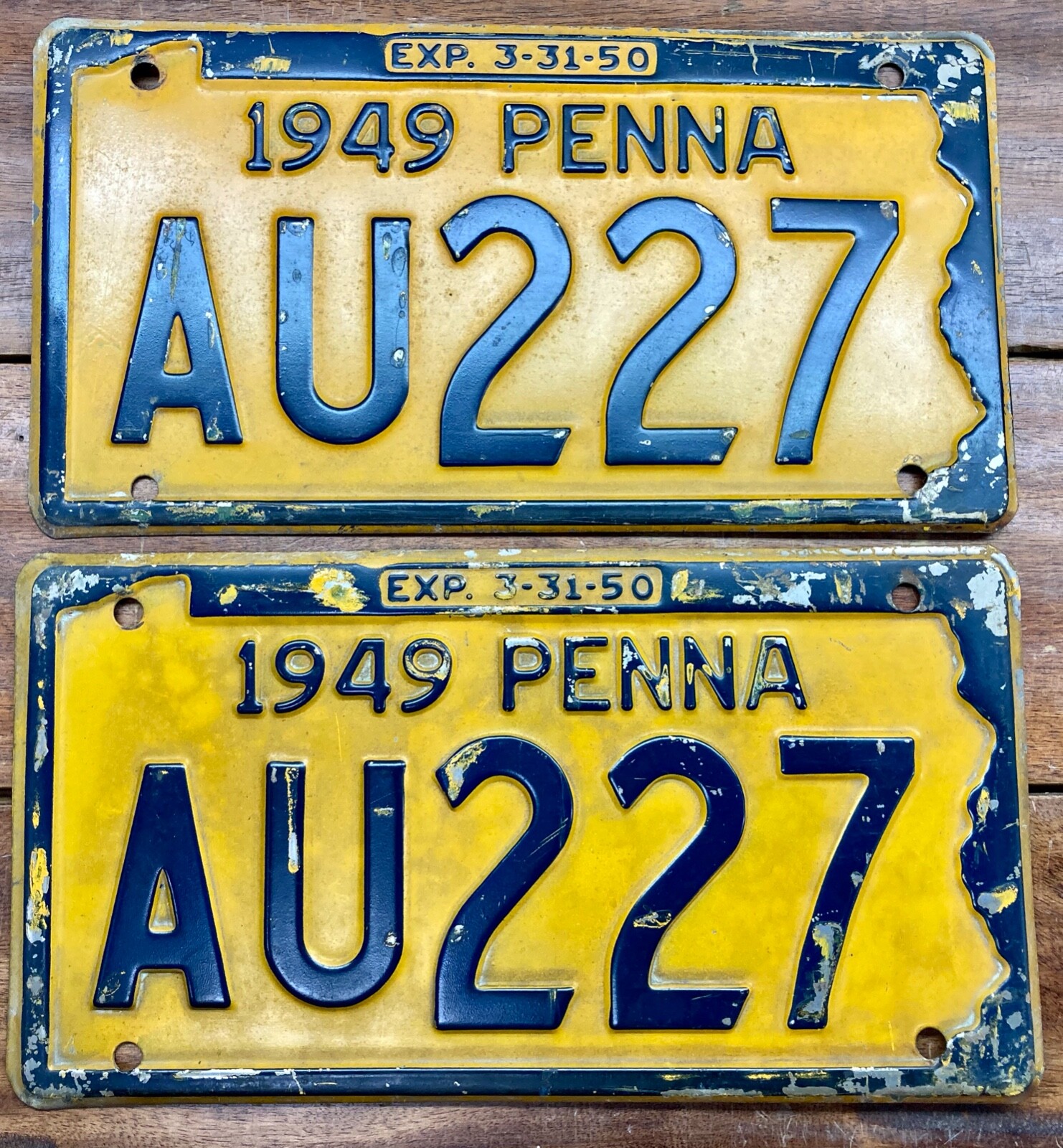VERY COOL, VERY UNIQUE PAIR OF 1949 PENNSYLVANIA LICENSE PLATES, AU (GOLD) 227.