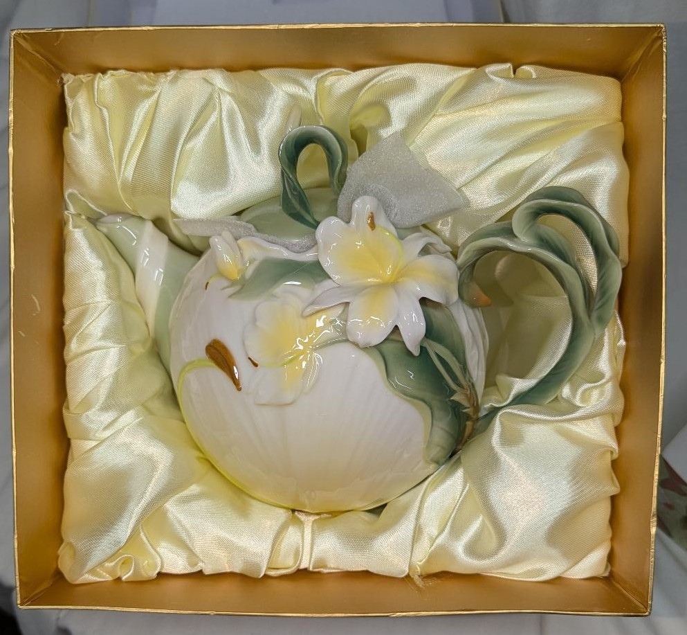 PIER 1 IMPORTS Ginger Lily Hand Painted Porcelain TEA POT & CUP, SAUCER & SPOON
