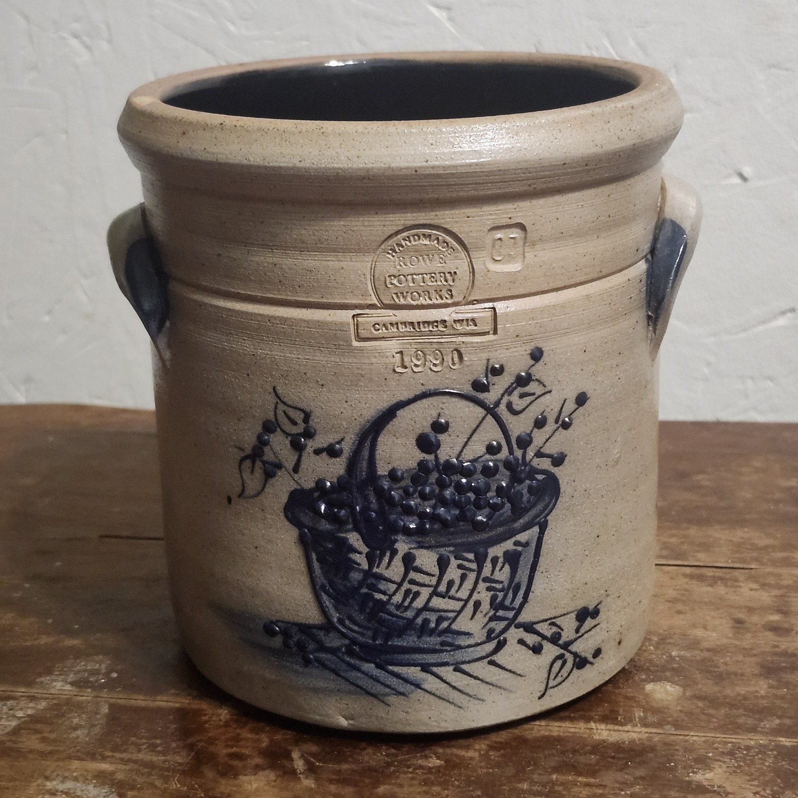 Vintage 1990 Rowe Pottery Works Salt Glaze Crock Blueberry Basket Utensil Jar WI Vintage 1990 Rowe Pottery Works Salt Glaze Crock Blueberry Basket Utensil Jar WI