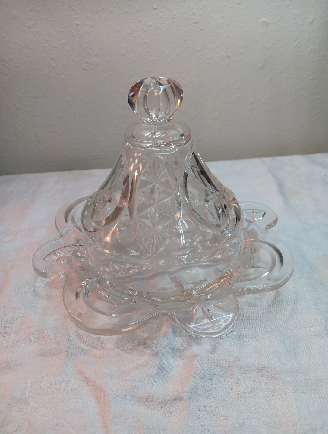 Vintage-EAPG Glass Martinsville Tobin Leaf & Star Domed butter dish-1910's Vintage-EAPG Glass Martinsville Tobin Leaf & Star Domed butter dish-1910's