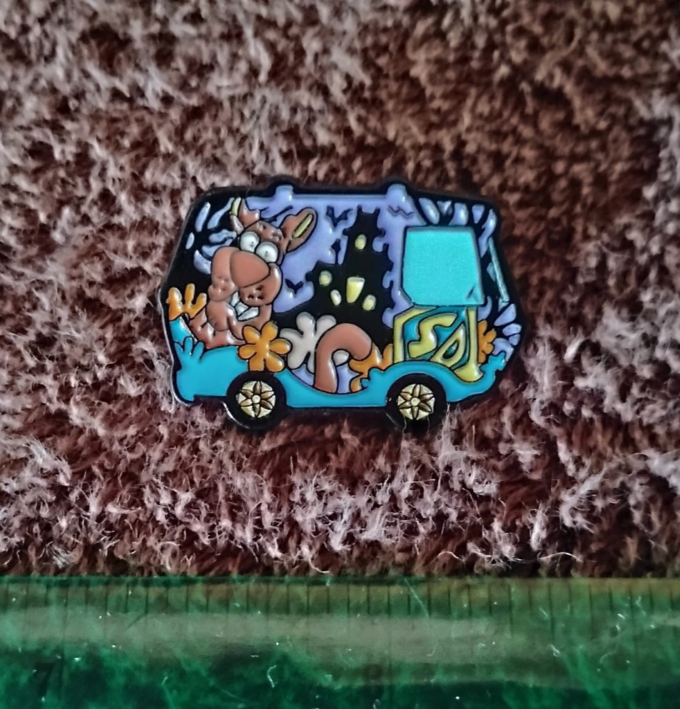 SCOOBY DOO MYSTERY MACHINE PIN metal enamel set lapel lot pins scooby-doo sd van SCOOBY DOO MYSTERY MACHINE PIN metal enamel set lapel lot pins scooby-doo sd van