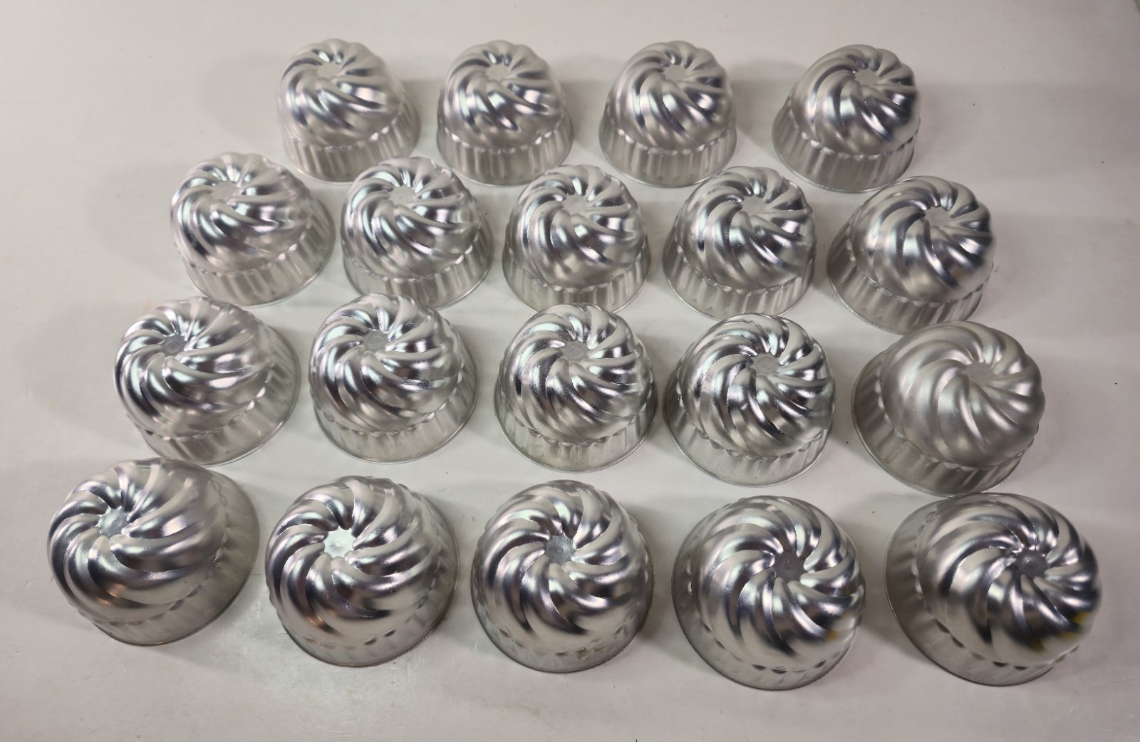 Vintage Aluminum Mini 3\ Vintage Aluminum Mini 3\