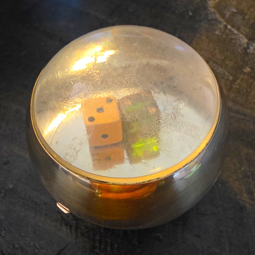 Rare Vintage Henriette Globe Dice Compact. AS IS SEE DESC FOR CONDITION Rare Vintage Henriette Globe Dice Compact. AS IS SEE DESC FOR CONDITION