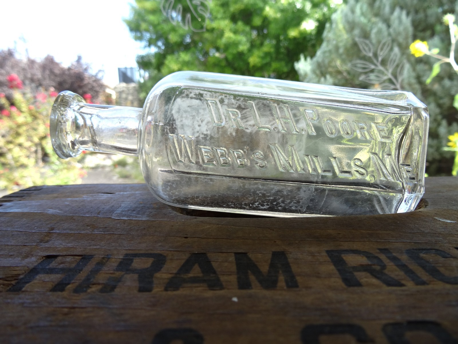 Extremely Rare Antique Pharmacy Bottle – Dr. LH Poore Webb’s Mills Maine Extremely Rare Antique Pharmacy Bottle – Dr. LH Poore Webb’s Mills Maine