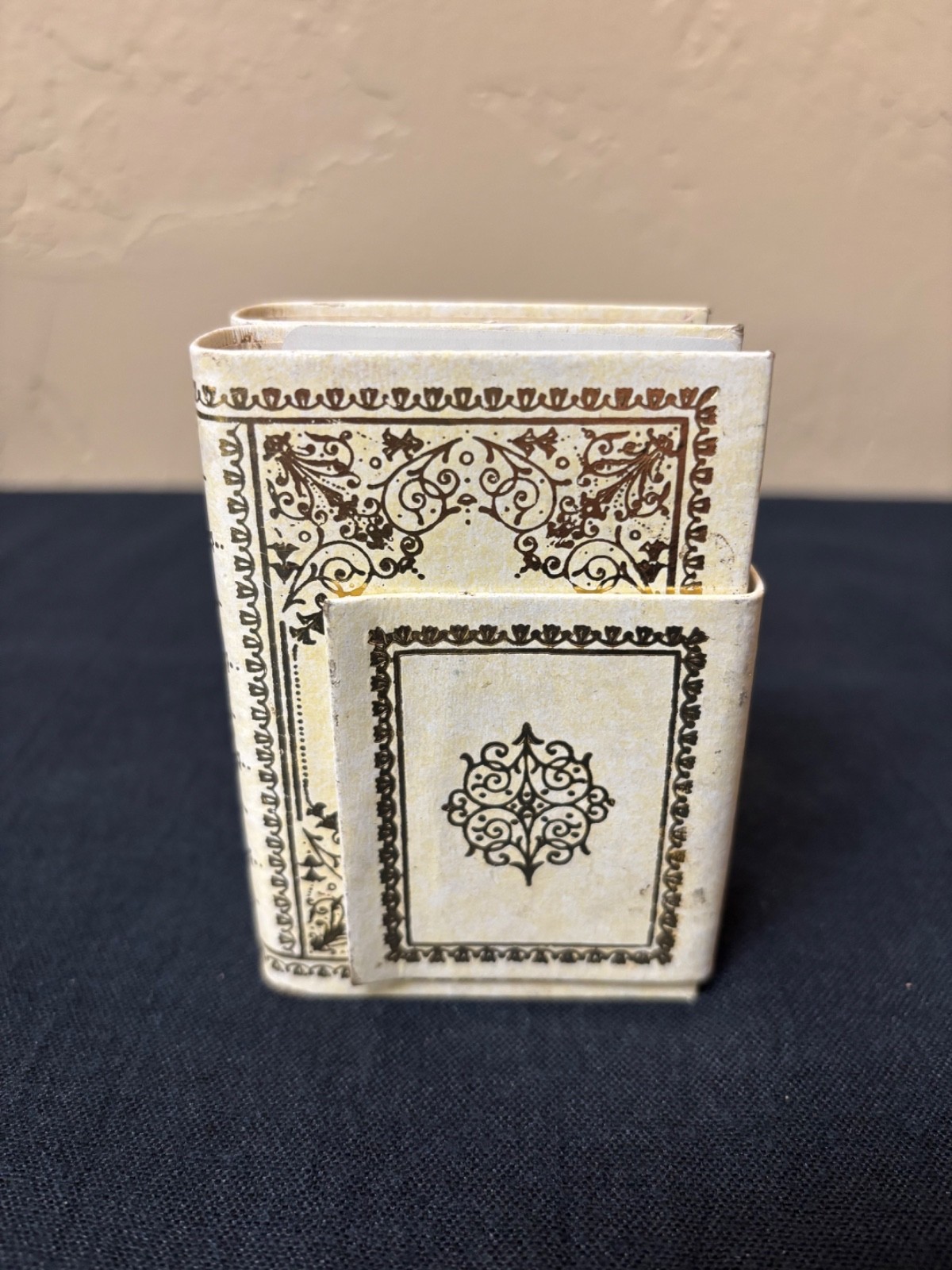 Vintage Italian leather playing cards books with Holder Vintage Italian leather playing cards books with Holder