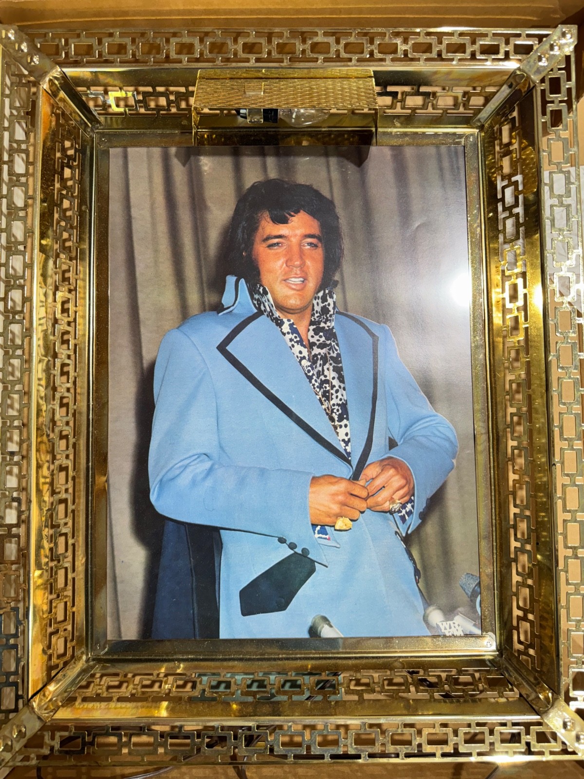 VINTAGE 1970'S ELVIS PRESLEY LIGHTED FRAME LAMP J&L MIRROR NOVELTY Co. w/BOX VINTAGE 1970'S ELVIS PRESLEY LIGHTED FRAME LAMP J&L MIRROR NOVELTY Co. w/BOX