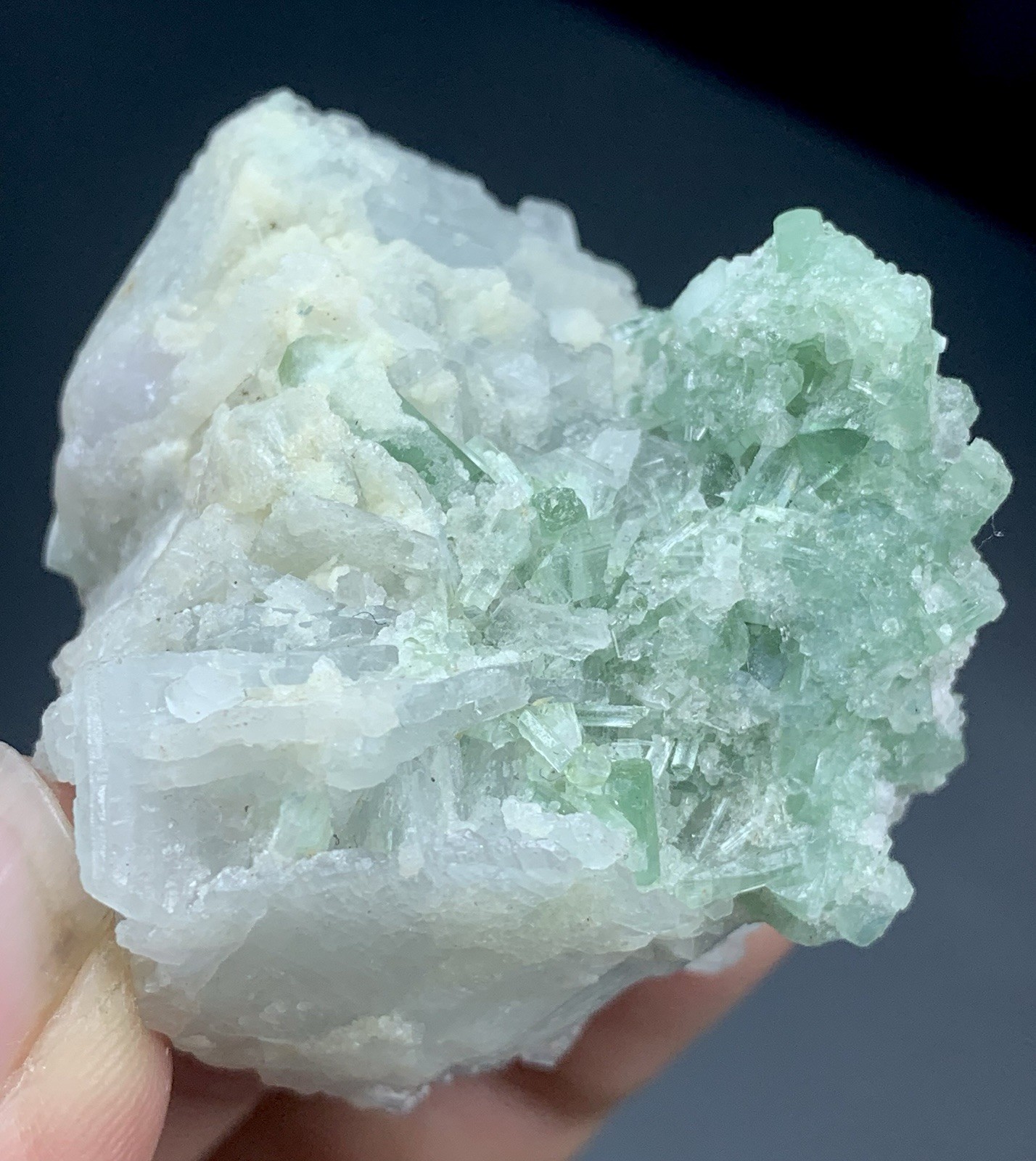 235 Cts Tourmaline Crystals Bunch With Specimen From Afghanistan. 235 Cts Tourmaline Crystals Bunch With Specimen From Afghanistan.