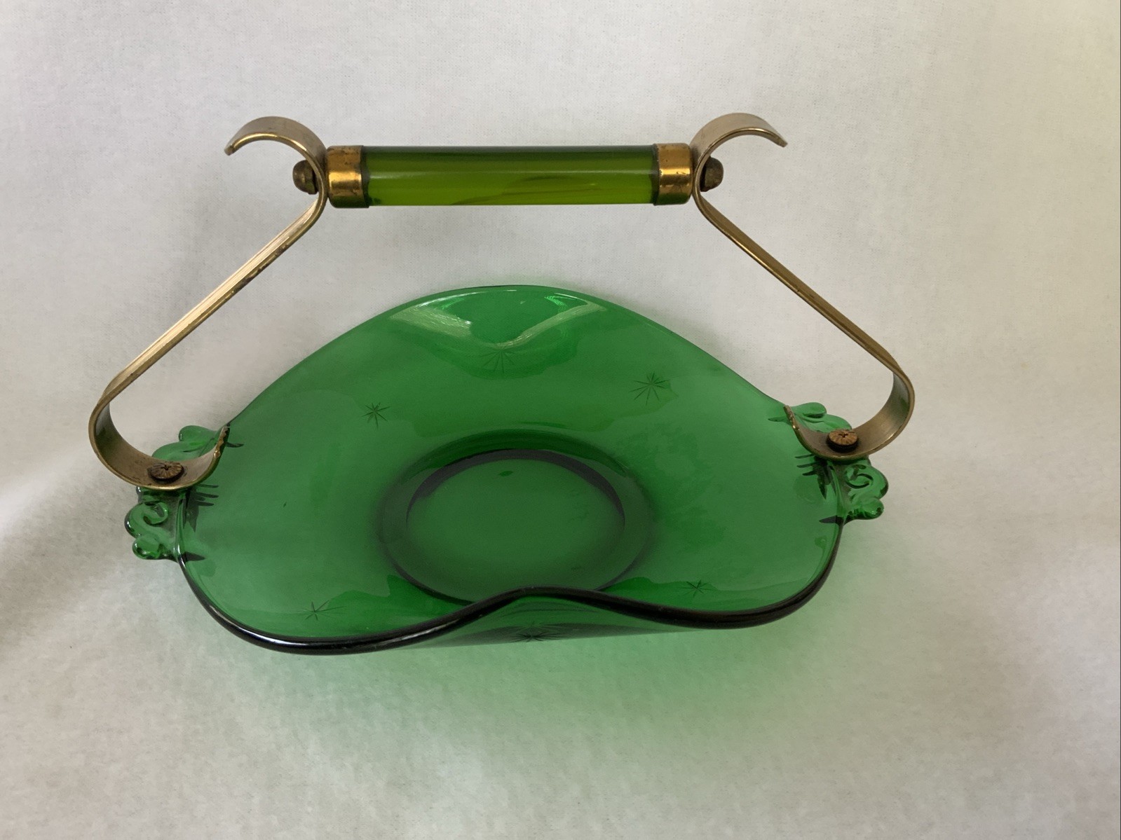 Vintage Paden City Emerald Glo Art Deco Green Glass Tray Or Basket With Handle Vintage Paden City Emerald Glo Art Deco Green Glass Tray Or Basket With Handle