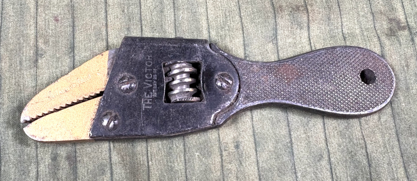 Vintage Kraeuter The Victor Adjustable Alligator Wrench - Patent 1903 Vintage Kraeuter The Victor Adjustable Alligator Wrench - Patent 1903