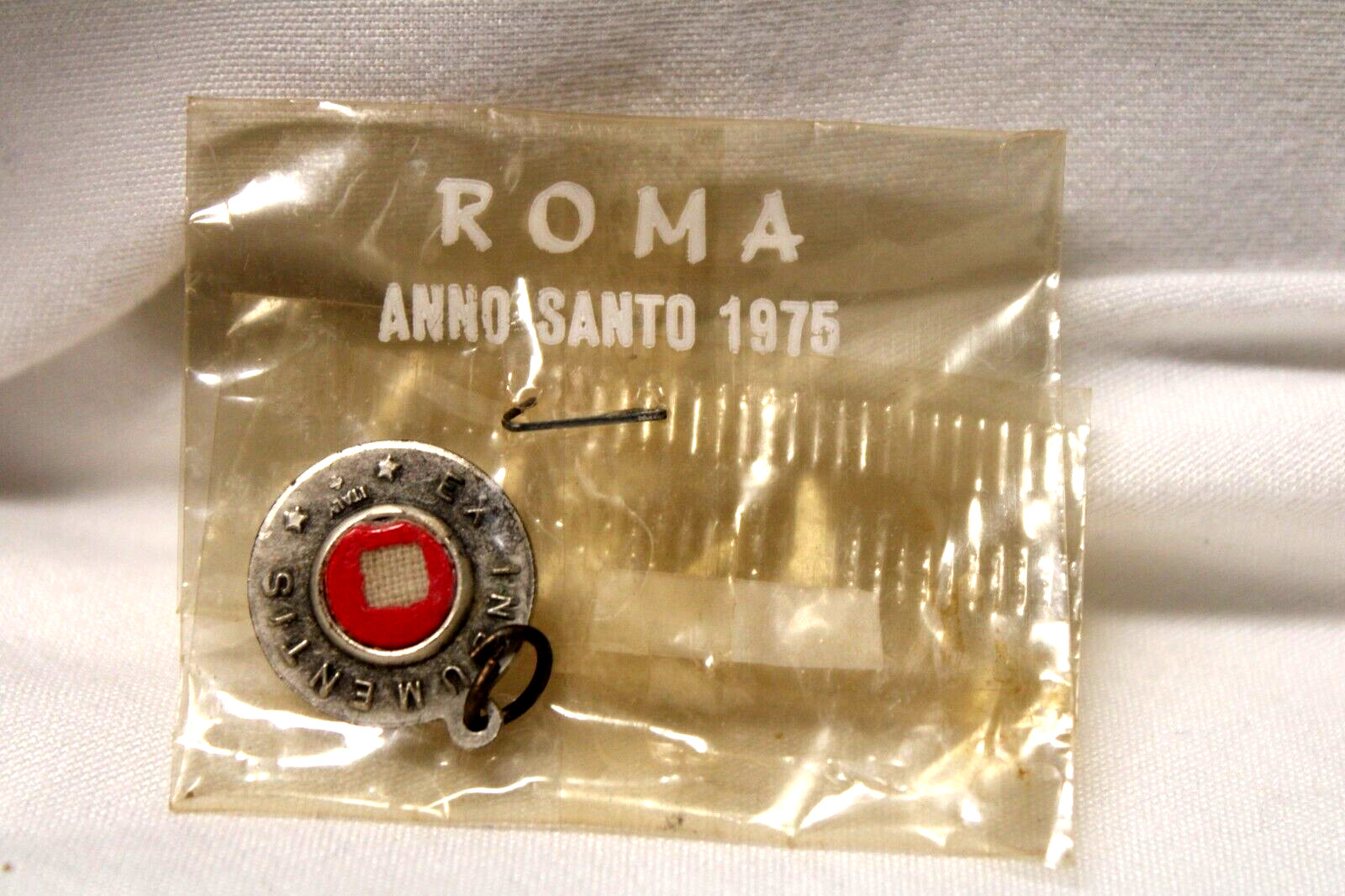 Pope John XXIII Ex Indumentis Relic Papal Holy Medal Reliquary Vatican Italy Pope John XXIII Ex Indumentis Relic Papal Holy Medal Reliquary Vatican Italy