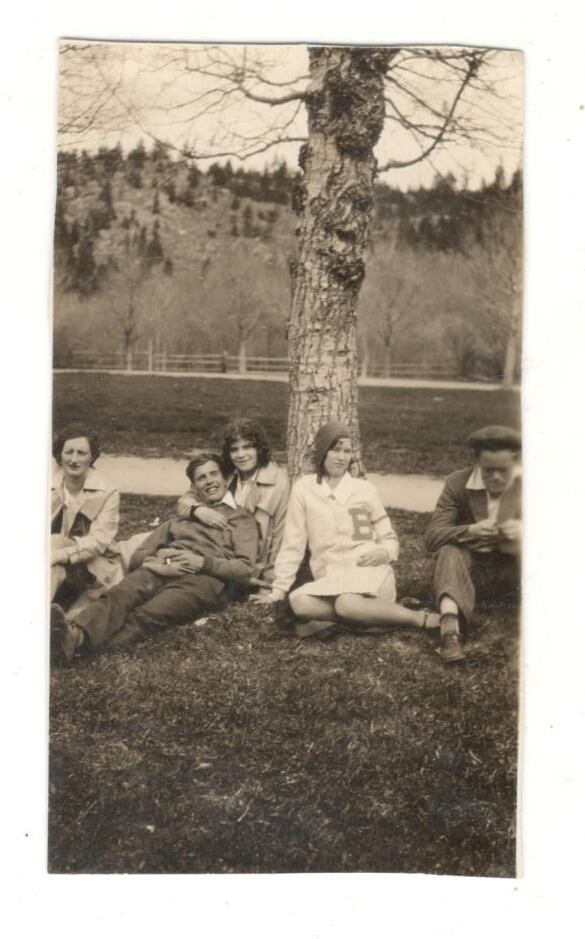 Vintage Photo Pretty Teenage Girl 1920\'s High School Students Friends R26 Vintage Photo Pretty Teenage Girl 1920\'s High School Students Friends R26