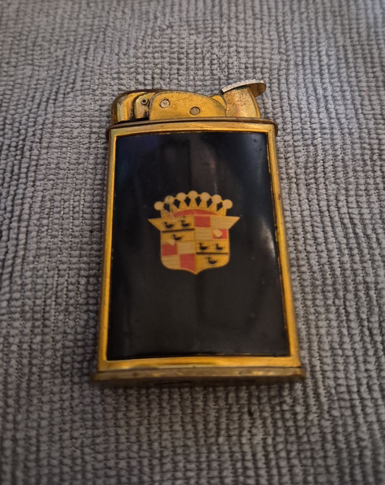 Vintage 1950s Evans Lighter - Cadillac Crest Gold Tone & Black As-Is Vintage 1950s Evans Lighter - Cadillac Crest Gold Tone & Black As-Is
