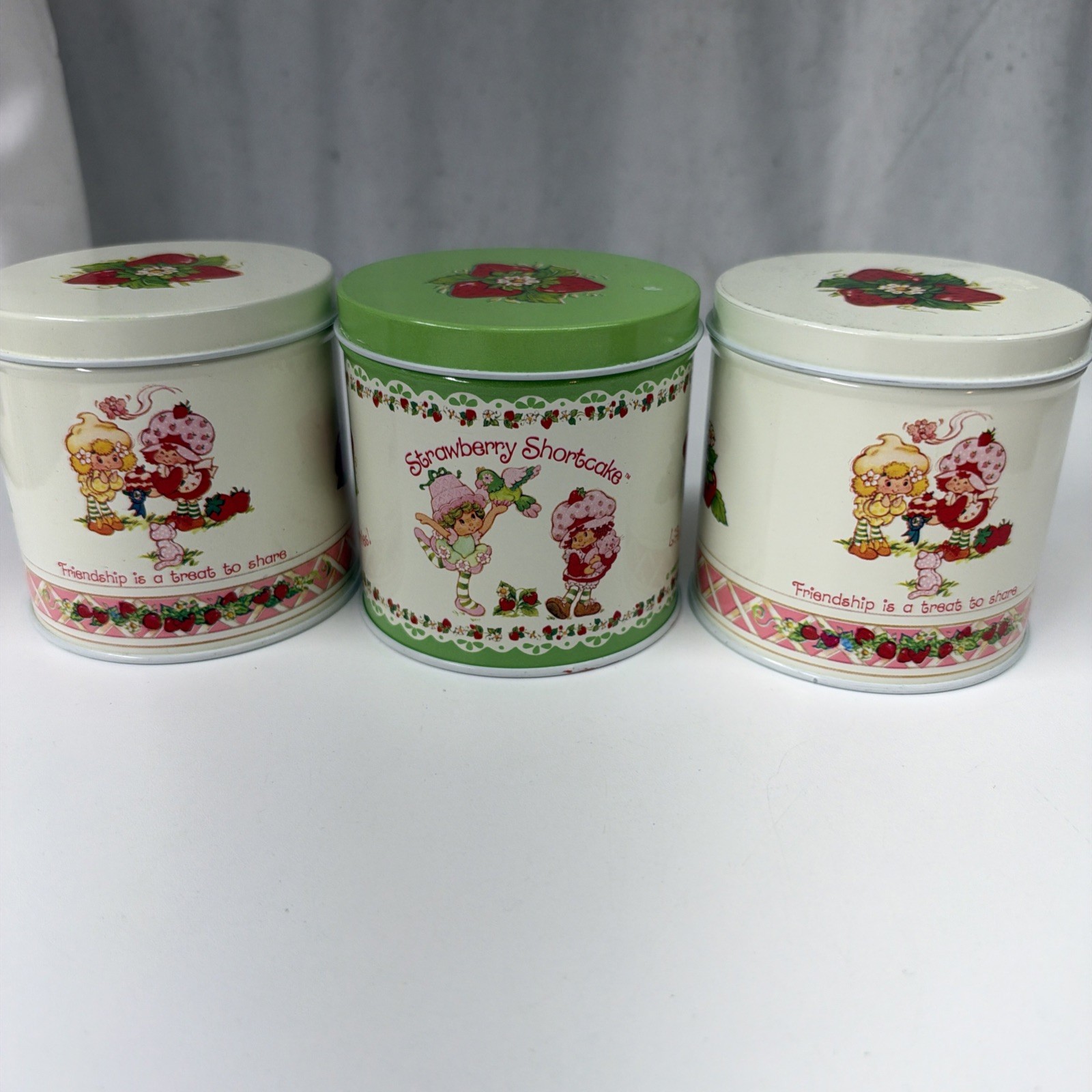 VTG Cheinco American Greetings Set Of 3 Strawberry Shortcake Tin Canisters VTG Cheinco American Greetings Set Of 3 Strawberry Shortcake Tin Canisters