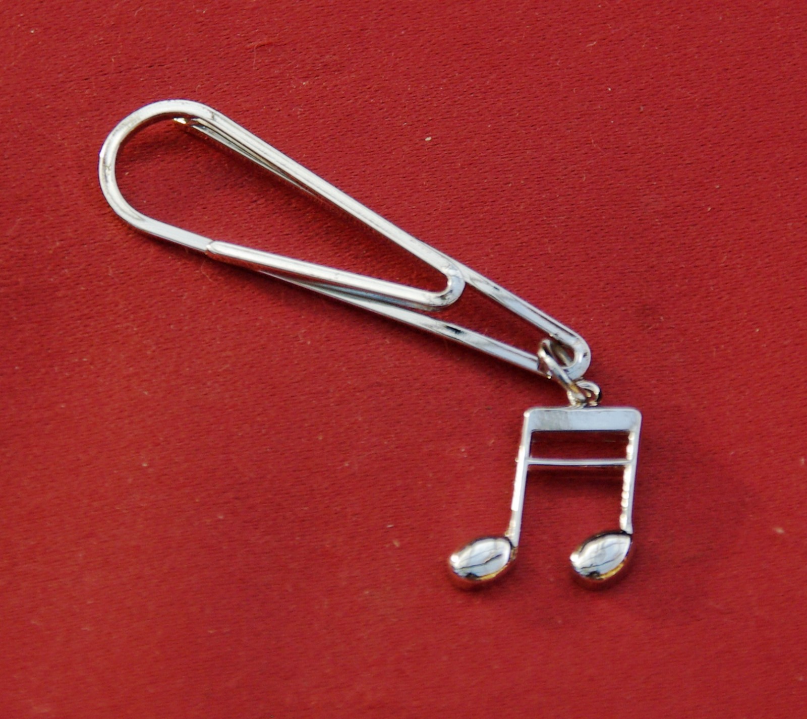 Silver Pin Badge Double Semi Quaver, or 1/16th note Music, FREE POSTAGE Silver Pin Badge Double Semi Quaver, or 1/16th note Music, FREE POSTAGE