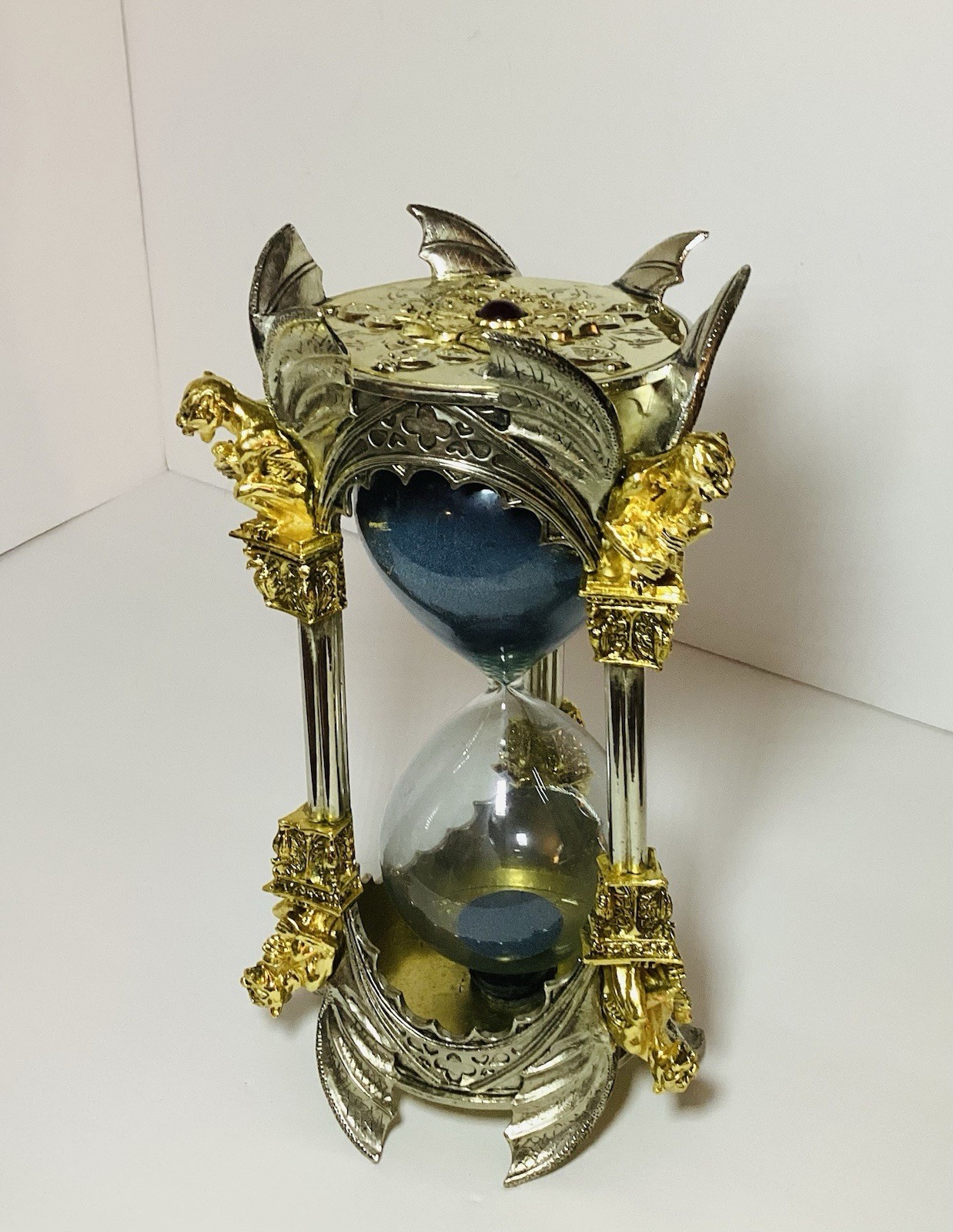 FRANKLIN GUARDIANS OF TIME HOURGLASS 24 KARAT GOLD 10”x5” RARE MINT CONDITION FRANKLIN GUARDIANS OF TIME HOURGLASS 24 KARAT GOLD 10”x5” RARE MINT CONDITION