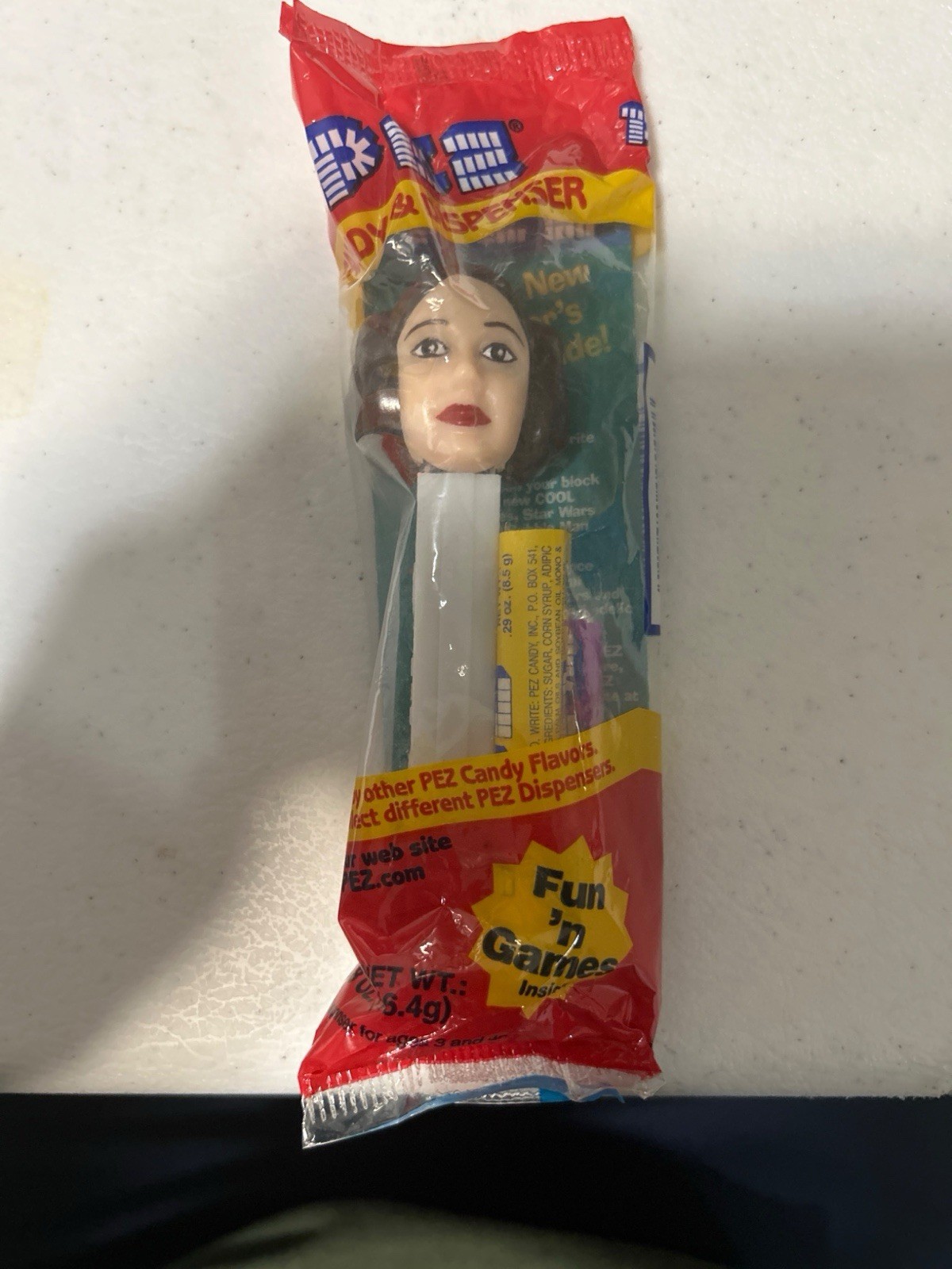 Vintage 1997 Star Wars Princess Leia PEZ Dispenser – Factory Sealed Bag Vintage 1997 Star Wars Princess Leia PEZ Dispenser – Factory Sealed Bag