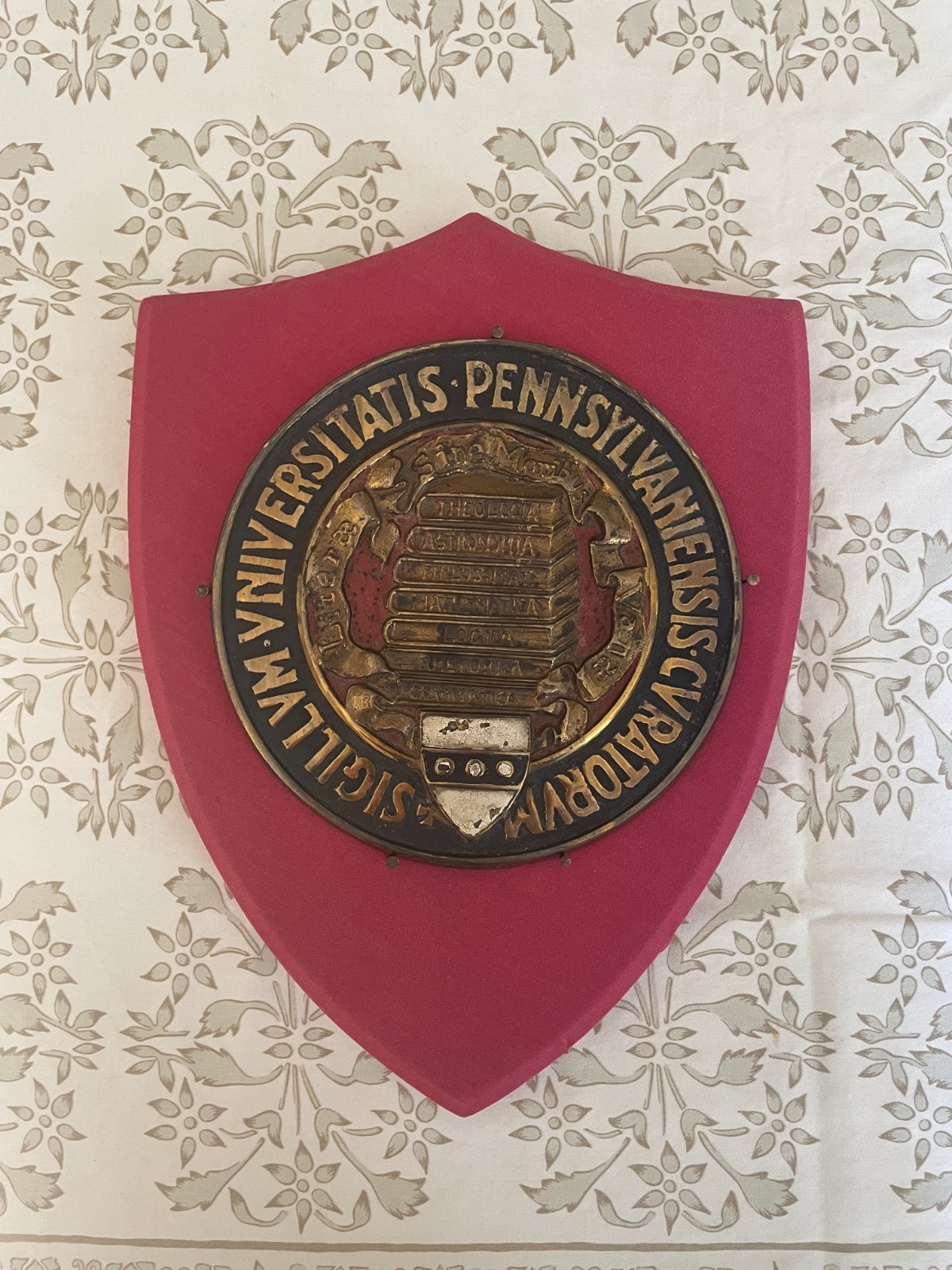 Rare 1920s University of Pennsylvania bronze wood shield college Ivy League Rare 1920s University of Pennsylvania bronze wood shield college Ivy League