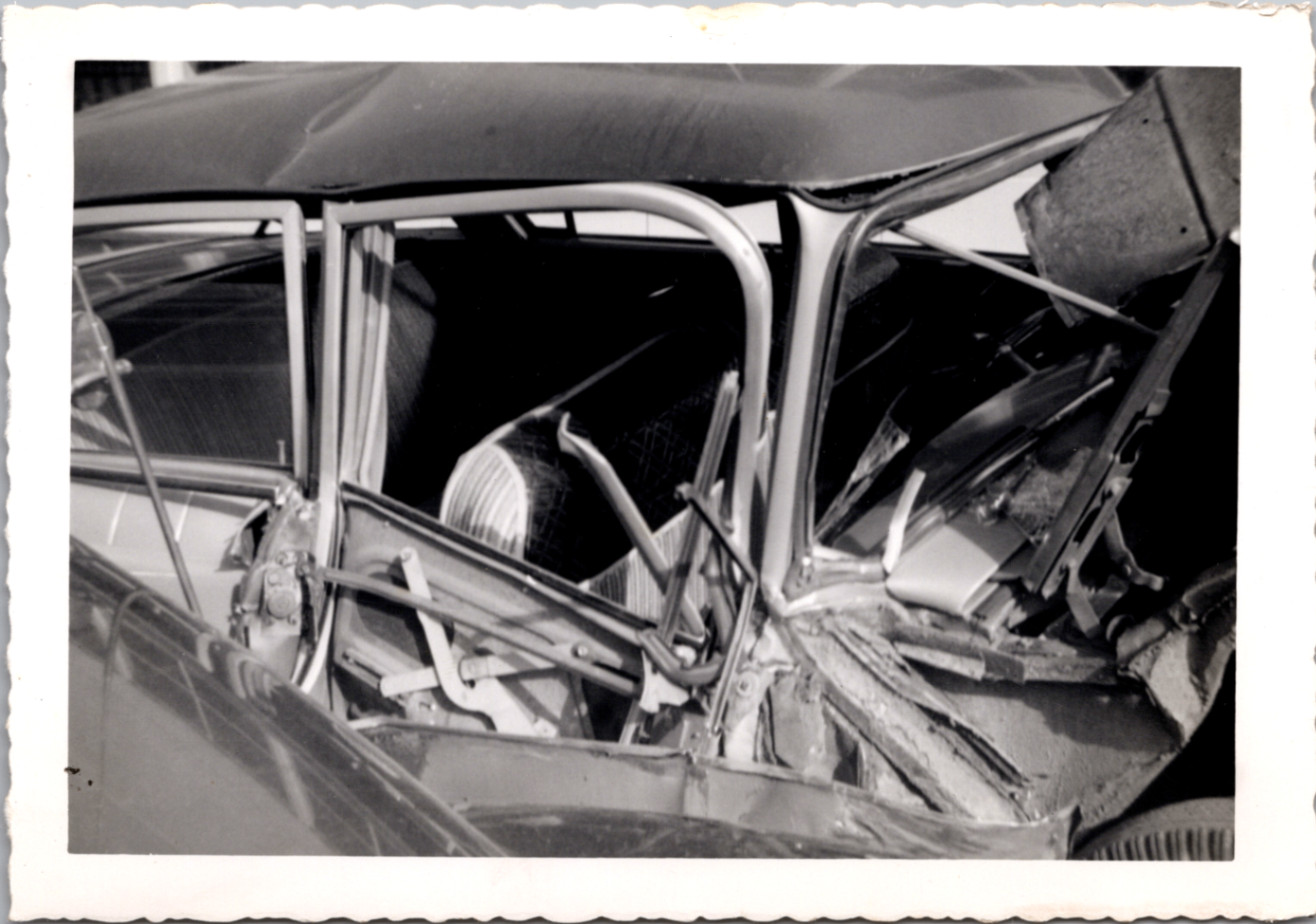 Automobile Accident 1950s 1960s Snapshot Photograph Car Wreck Americana 3.5\ Automobile Accident 1950s 1960s Snapshot Photograph Car Wreck Americana 3.5\