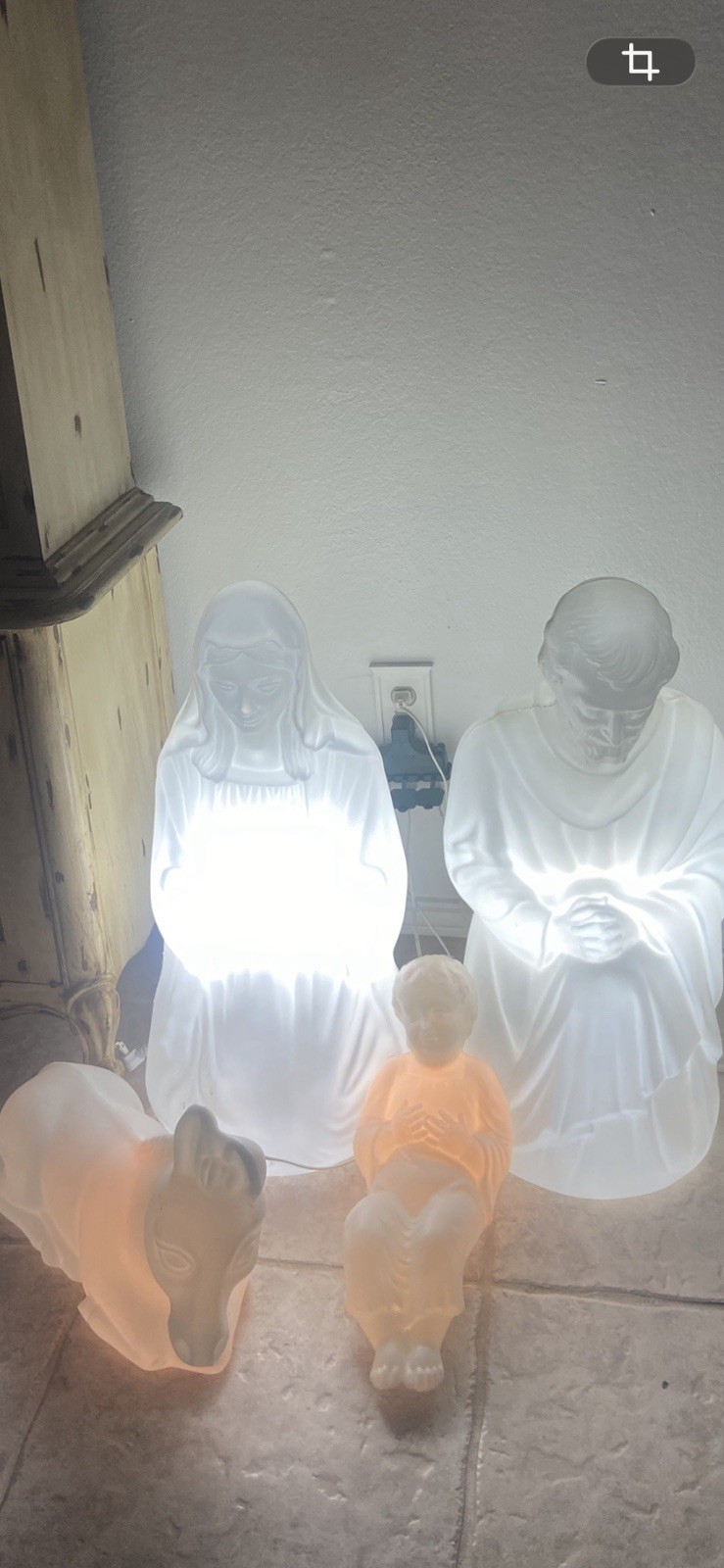Vintage Empire 4 Pc. Nativity Blow Molds Joseph Mary Baby Jesus & Donkey-read Vintage Empire 4 Pc. Nativity Blow Molds Joseph Mary Baby Jesus & Donkey-read