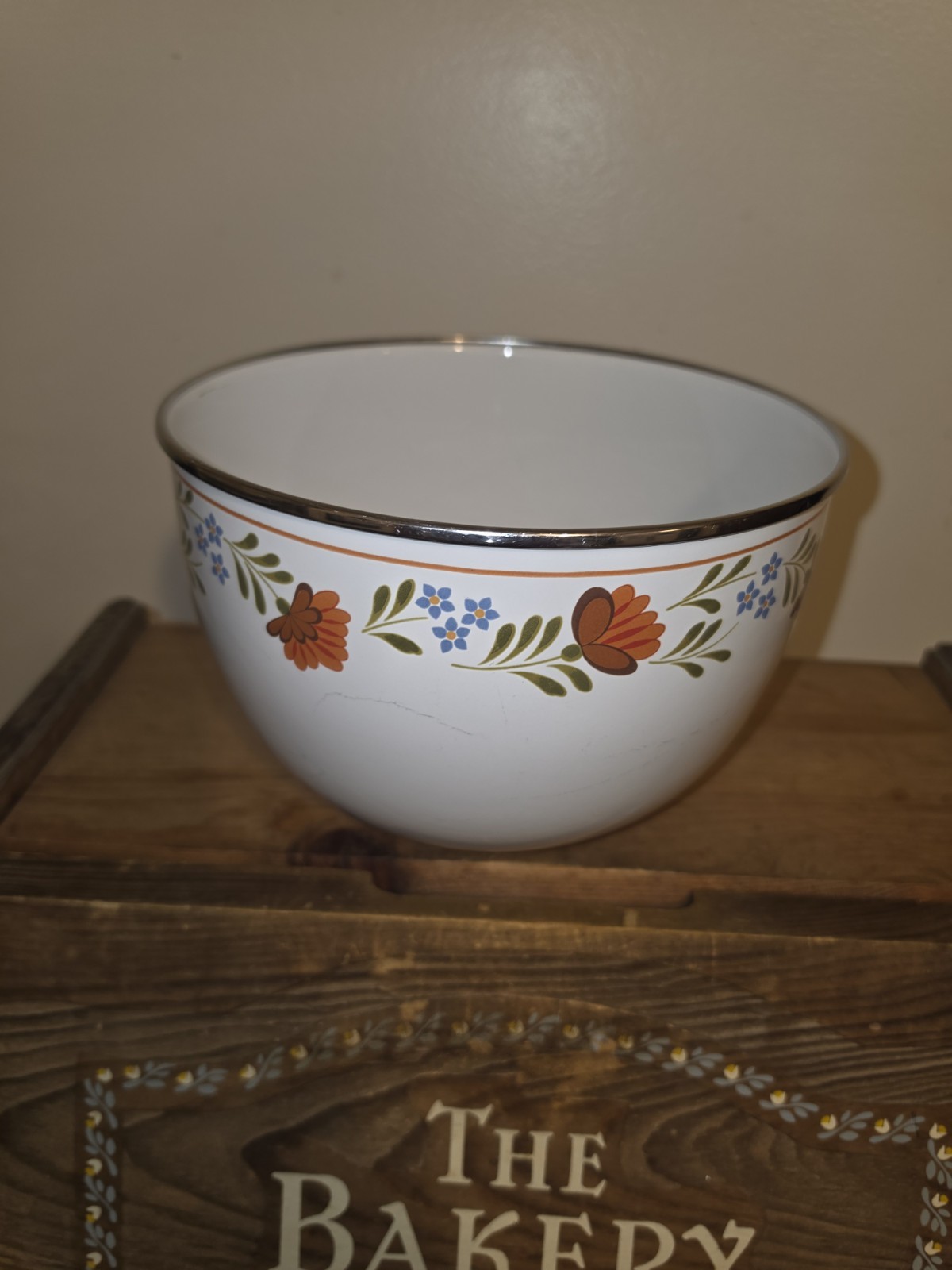 Vintage KOBE KITCHEN Wild Flowers Enameled mixing bowl 5.5 Vintage KOBE KITCHEN Wild Flowers Enameled mixing bowl 5.5