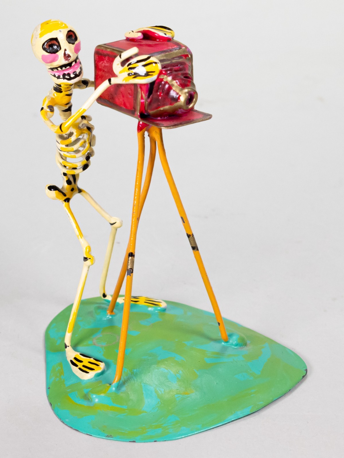 Vintage 1993 Saulo Moreno Mexican Painted Wire Calavera Photographer Sculpture Vintage 1993 Saulo Moreno Mexican Painted Wire Calavera Photographer Sculpture