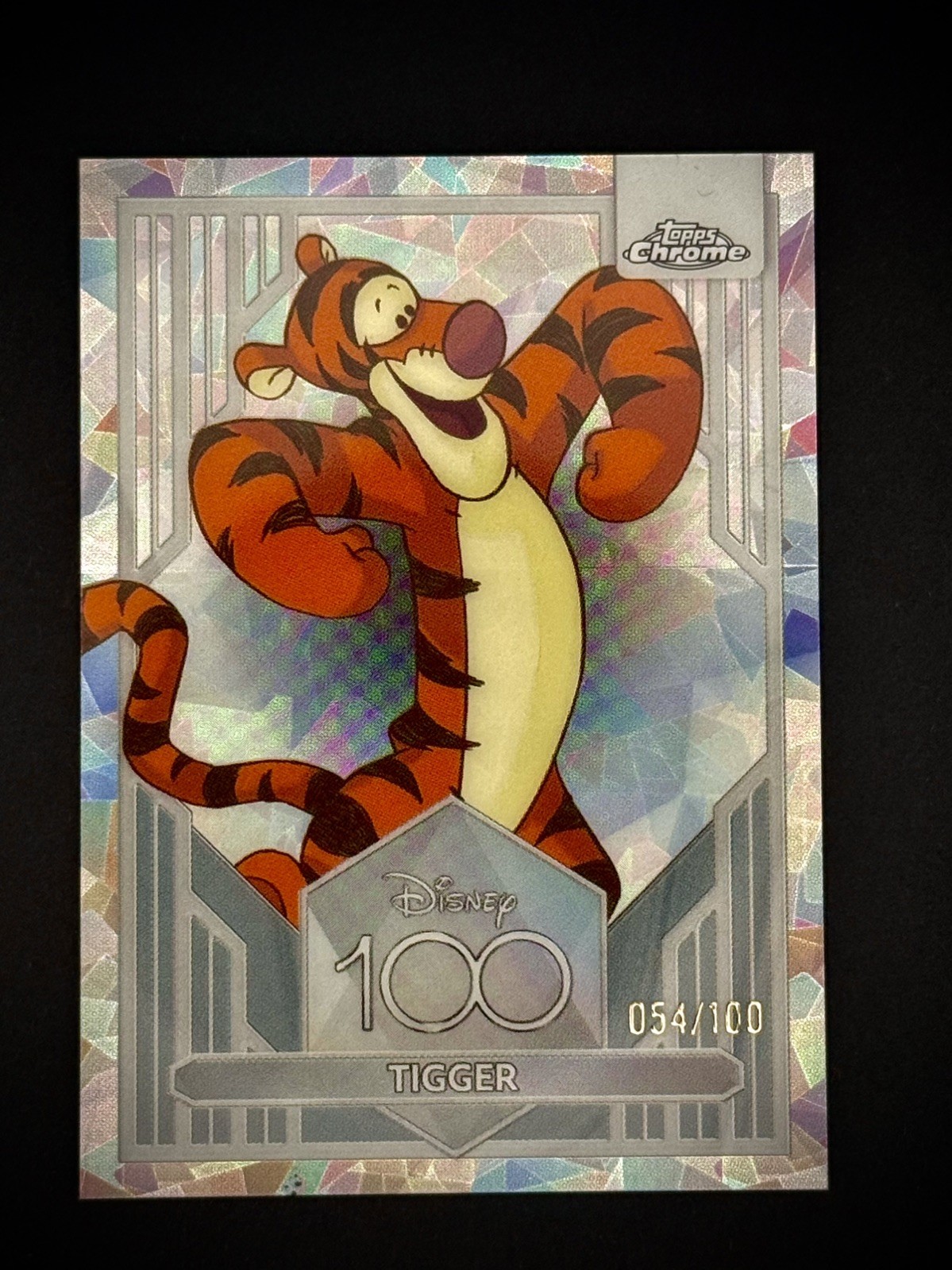 2023 Topps Chrome Disney 100 Tigger 100 Year Diamond 054/100 #42 2023 Topps Chrome Disney 100 Tigger 100 Year Diamond 054/100 #42
