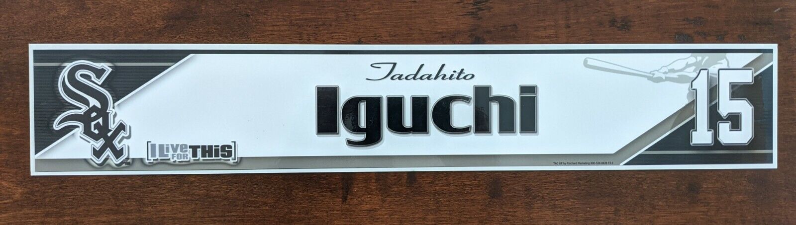 Tadahito Iguchi White Sox game-used locker plate (2005 World Series, Japanese)