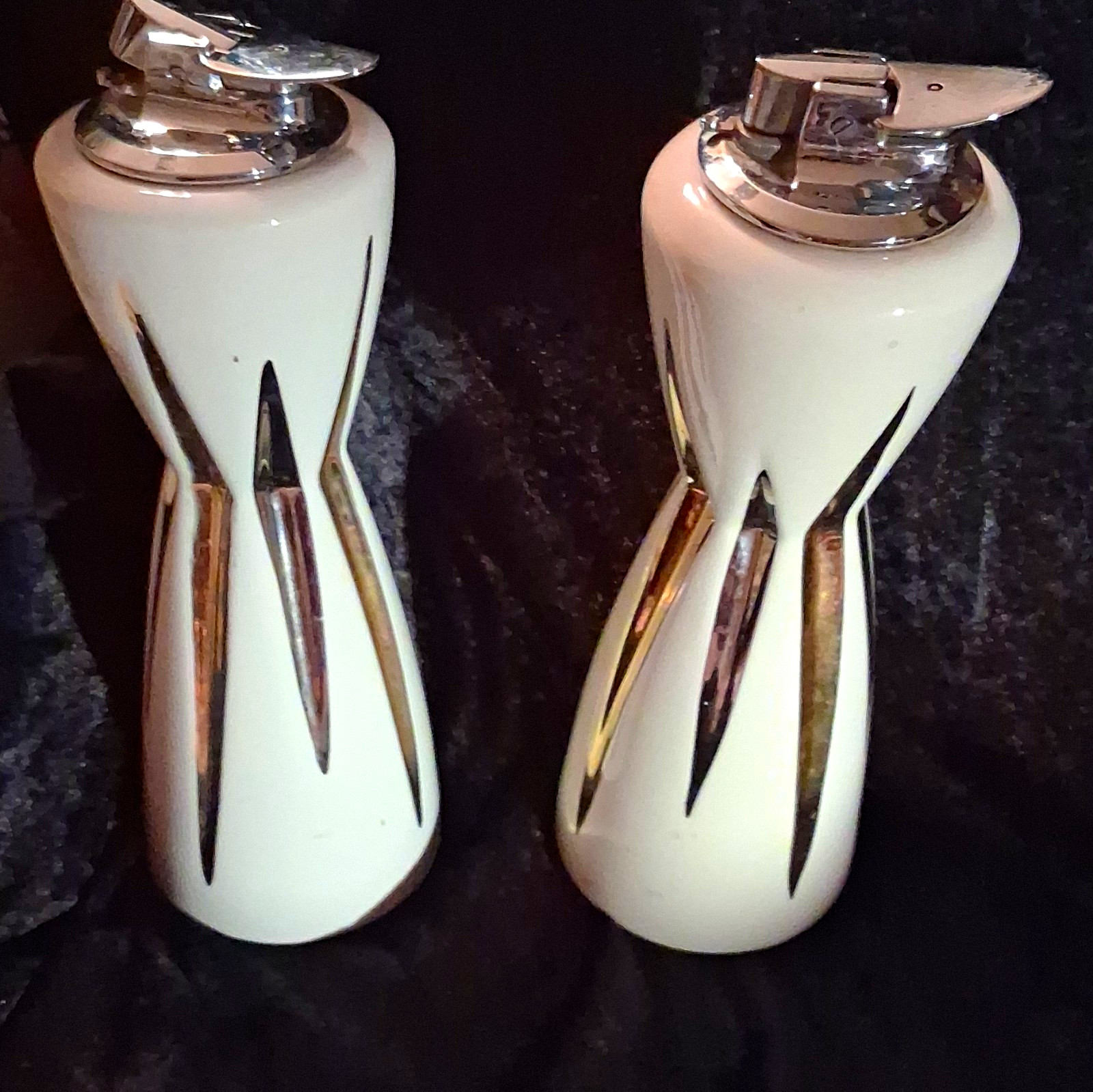 Ronson Pair White Ceramic Tabletop Lighters w/ Chrome Accents Ronson Pair White Ceramic Tabletop Lighters w/ Chrome Accents