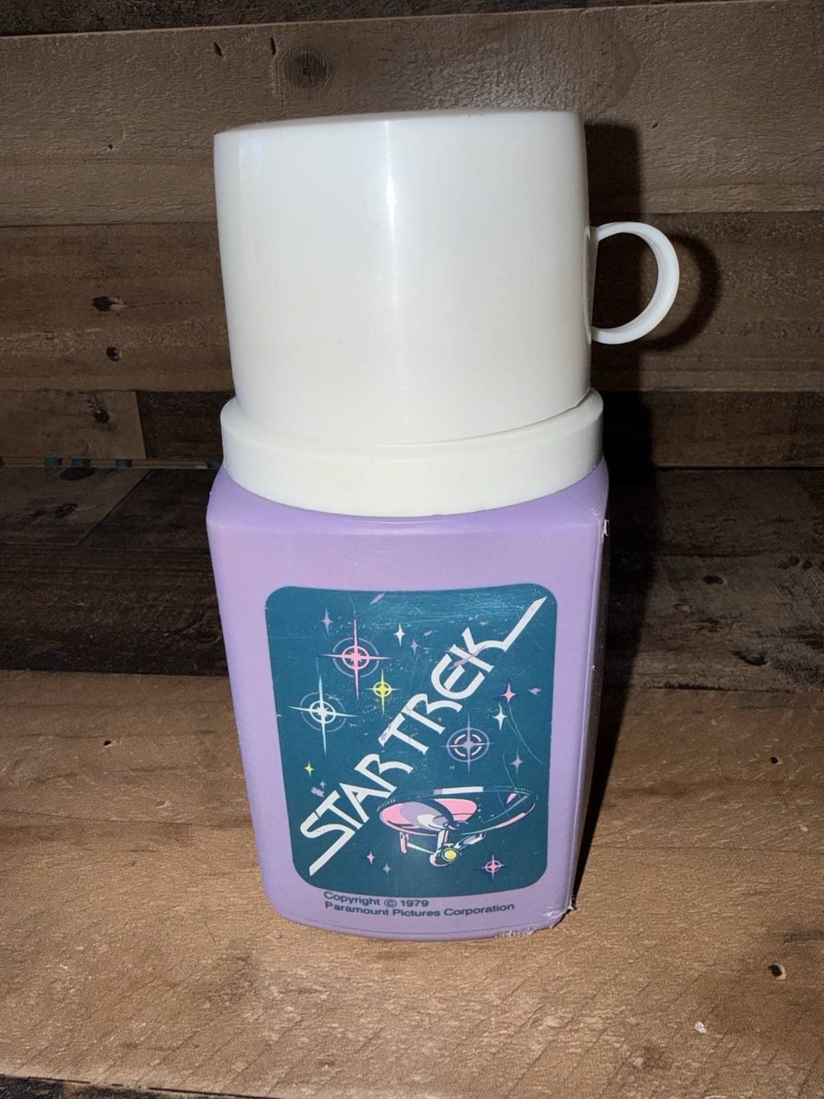 VINTAGE 1979 STARTREK PLASTIC 8OZ THERMOS IN RARE PURPLE VINTAGE 1979 STARTREK PLASTIC 8OZ THERMOS IN RARE PURPLE