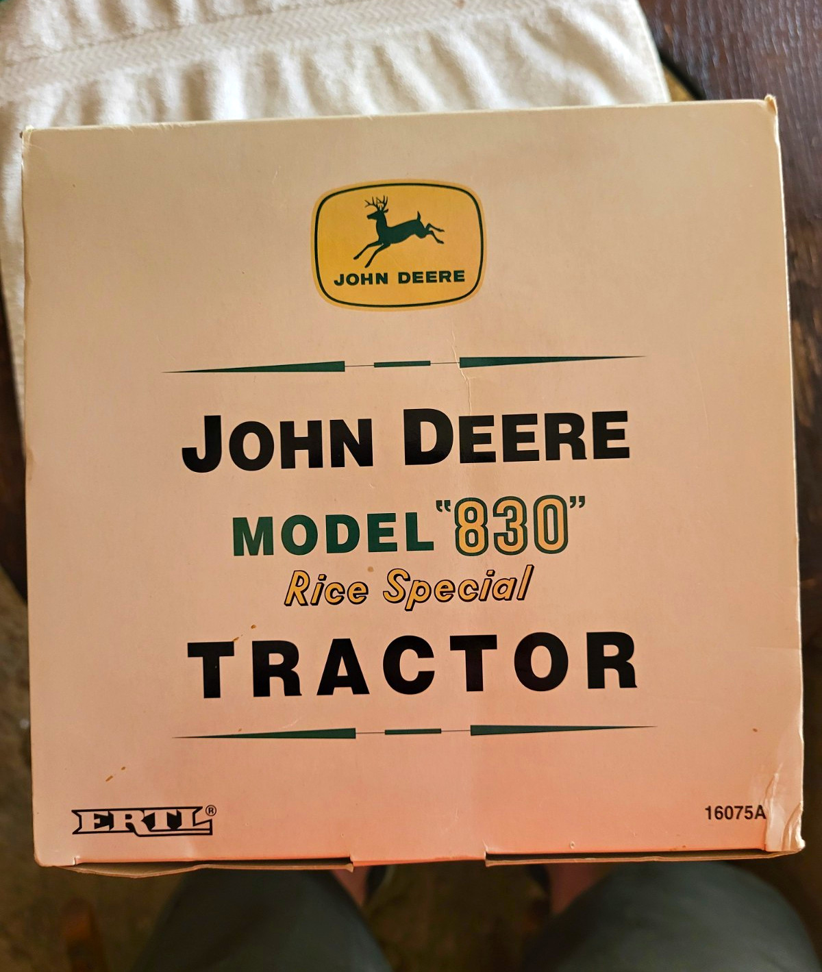 John Deere Model 830 Rice Special Tractor Two-Cylinder Club Expo XIV 2004 John Deere Model 830 Rice Special Tractor Two-Cylinder Club Expo XIV 2004