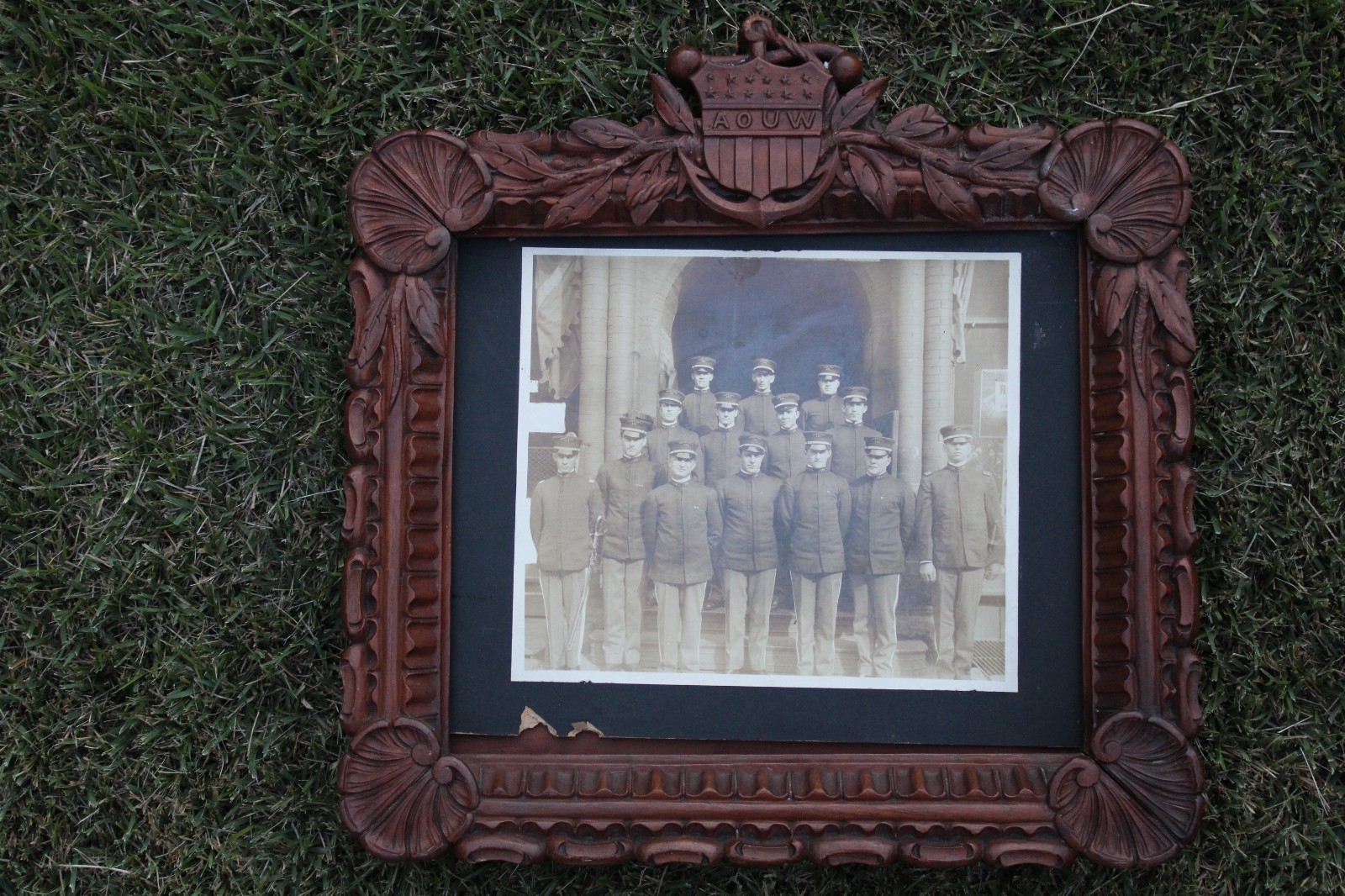 Victorian AOUW Ancient Order Workmen Ornate Carved Frame Photo, Sioux City Victorian AOUW Ancient Order Workmen Ornate Carved Frame Photo, Sioux City