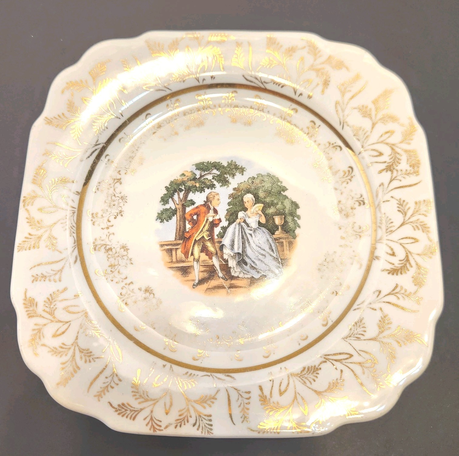 Atlas Fine China Warranted 22K Gold Colonial Courting Couple Plate Dish Atlas Fine China Warranted 22K Gold Colonial Courting Couple Plate Dish