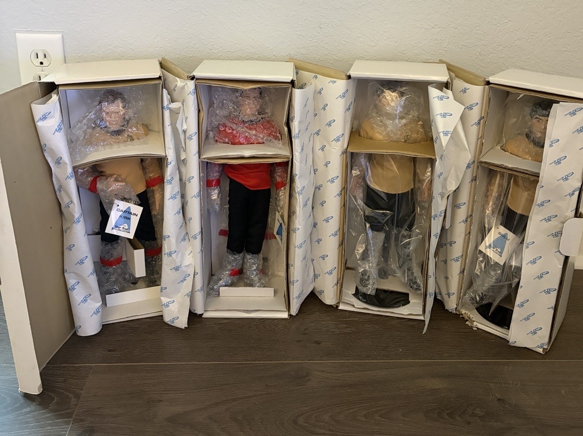 NEW 1988 Star Trek TOS Porcelain 14-Inch Dolls R.J. Ernst Set of 4 Paramount NEW 1988 Star Trek TOS Porcelain 14-Inch Dolls R.J. Ernst Set of 4 Paramount