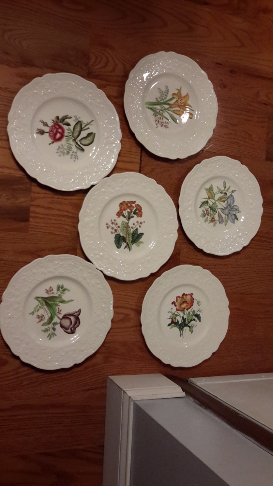 Vintage Johson\'s Brothers Summer Floral Dinner Plates