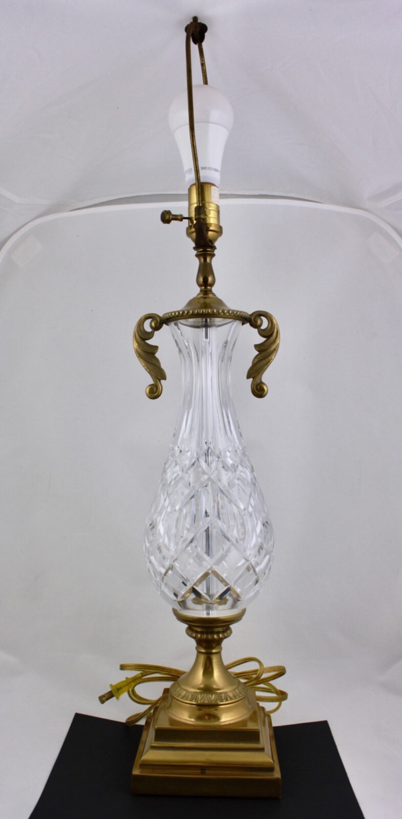 WATERFORD WESTFIELD FINE HAND CUT EXTRA LARGE CRYSTAL LAMP