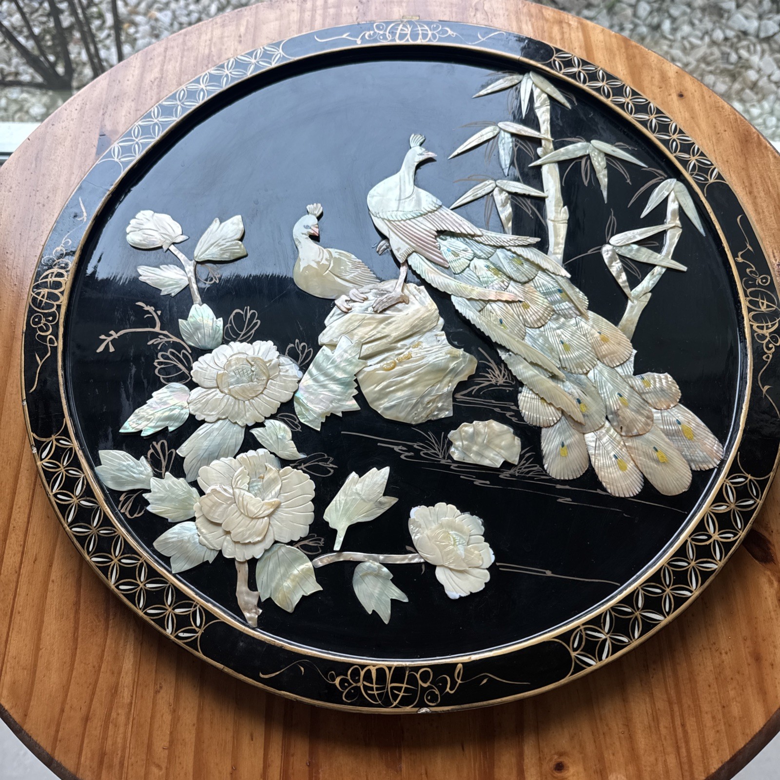 18” Vintage Chinese Wall Art Round Black Lacquer Mother of Pearl Plaque 18” Vintage Chinese Wall Art Round Black Lacquer Mother of Pearl Plaque