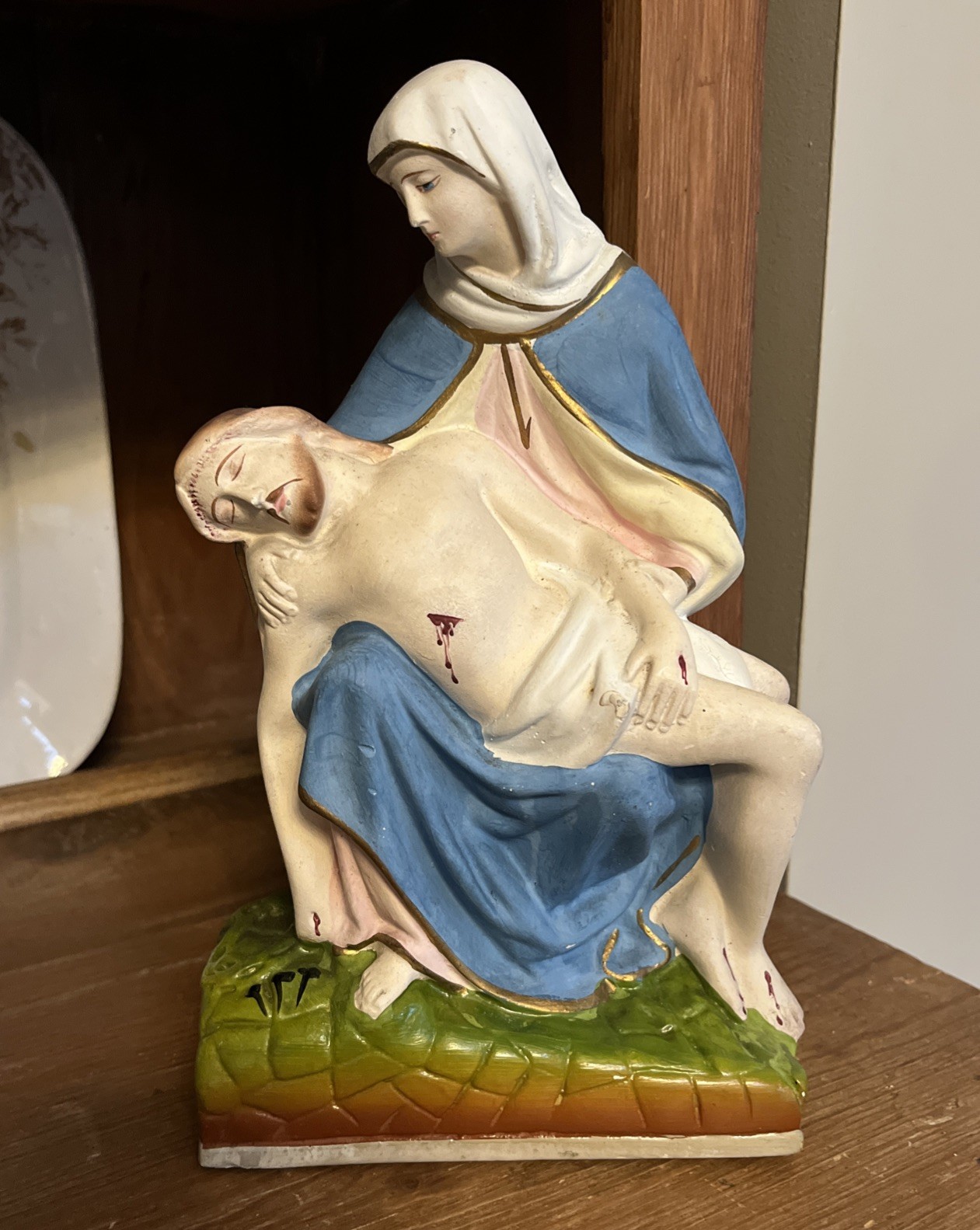 Vintage Hand Painted Chalkware Michelangelo's La Pieta Jesus Mary Sixth Sorrow Vintage Hand Painted Chalkware Michelangelo's La Pieta Jesus Mary Sixth Sorrow