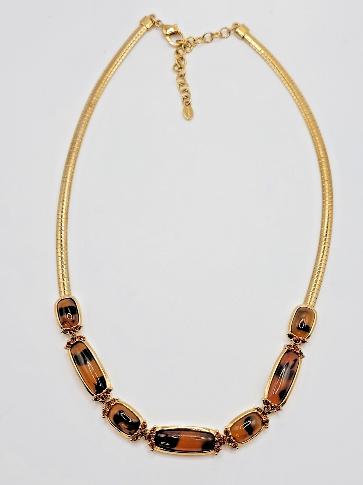 Vtg MONET Necklace Signed Tortoiseshell Rhinestone Accents Gold Tone Excellent Vtg MONET Necklace Signed Tortoiseshell Rhinestone Accents Gold Tone Excellent