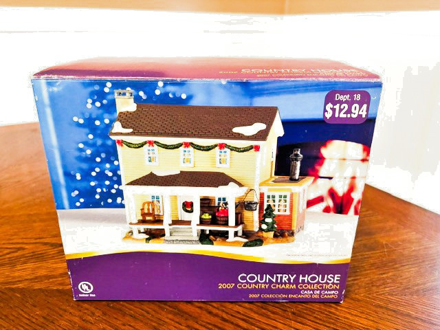 Holiday Time 2007 Country Charm Collection Country House Christmas Village Holiday Time 2007 Country Charm Collection Country House Christmas Village