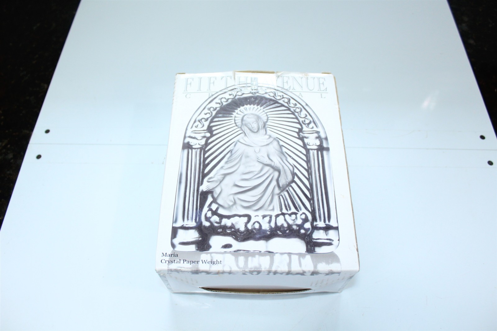 Vintage Fifth Avenue Paperweight Maria Crystal Effigy In Original Box 6-1/2\ Vintage Fifth Avenue Paperweight Maria Crystal Effigy In Original Box 6-1/2\