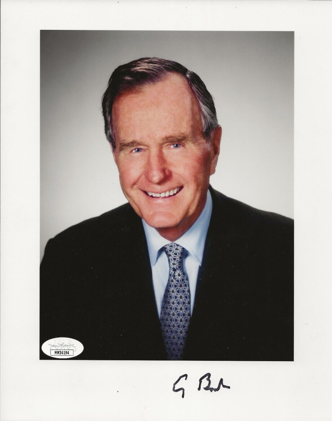 George H. W. Bush REAL hand SIGNED Photo JSA COA Autographed President USA