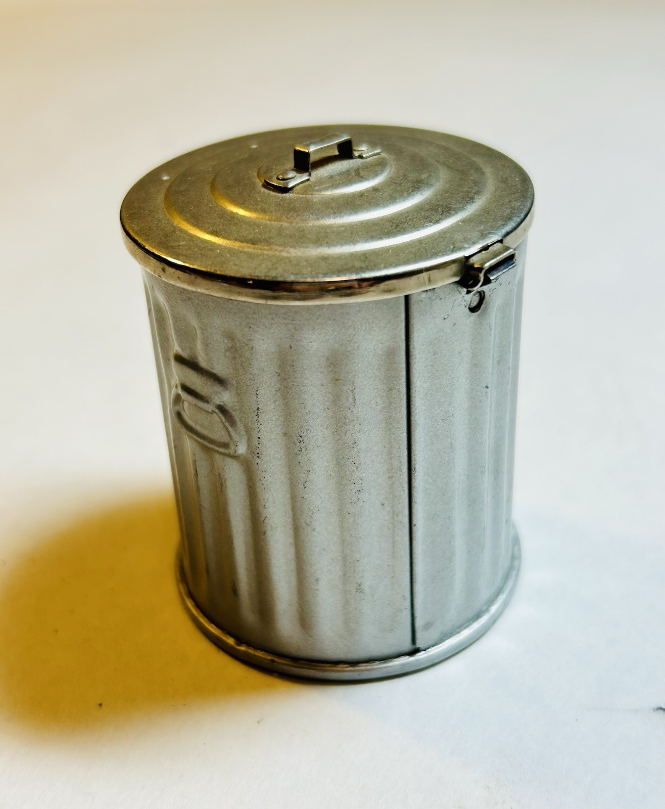 Vtg 1930-50's Pop lid Garbage Can Dash accessory-Chevy, Ford, Mopar Vtg 1930-50's Pop lid Garbage Can Dash accessory-Chevy, Ford, Mopar