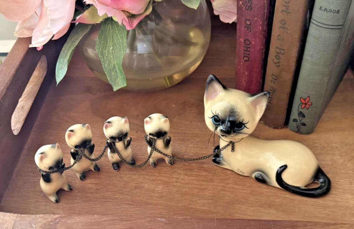 Vintage Norcrest Mother Cat 4 Kittens On Chain Japan Figurines Original Label Vintage Norcrest Mother Cat 4 Kittens On Chain Japan Figurines Original Label